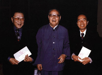 叶剑英(中)在北京会见马万祺(右一)